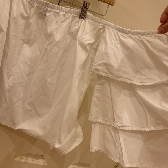 White off the shoulder ruffle sleeve blouse. - Picture 3 of 5